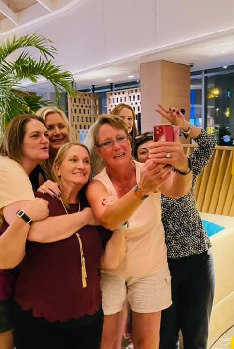 Robyn Community Members Selfie